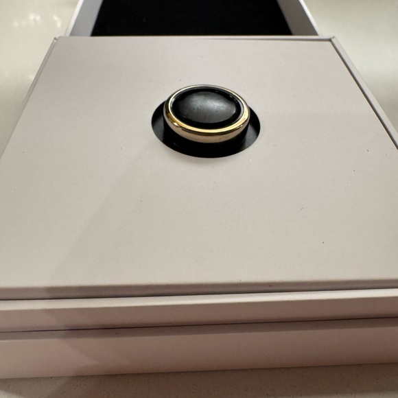Oura Gold Horizon Gen 3 - Picture 6 of 12